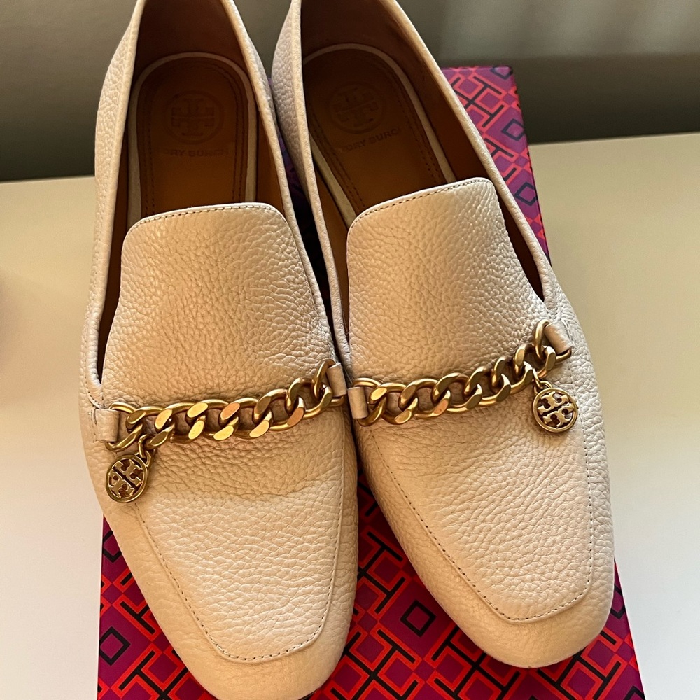 Tory Burch loafers beige gold leather size 7.5